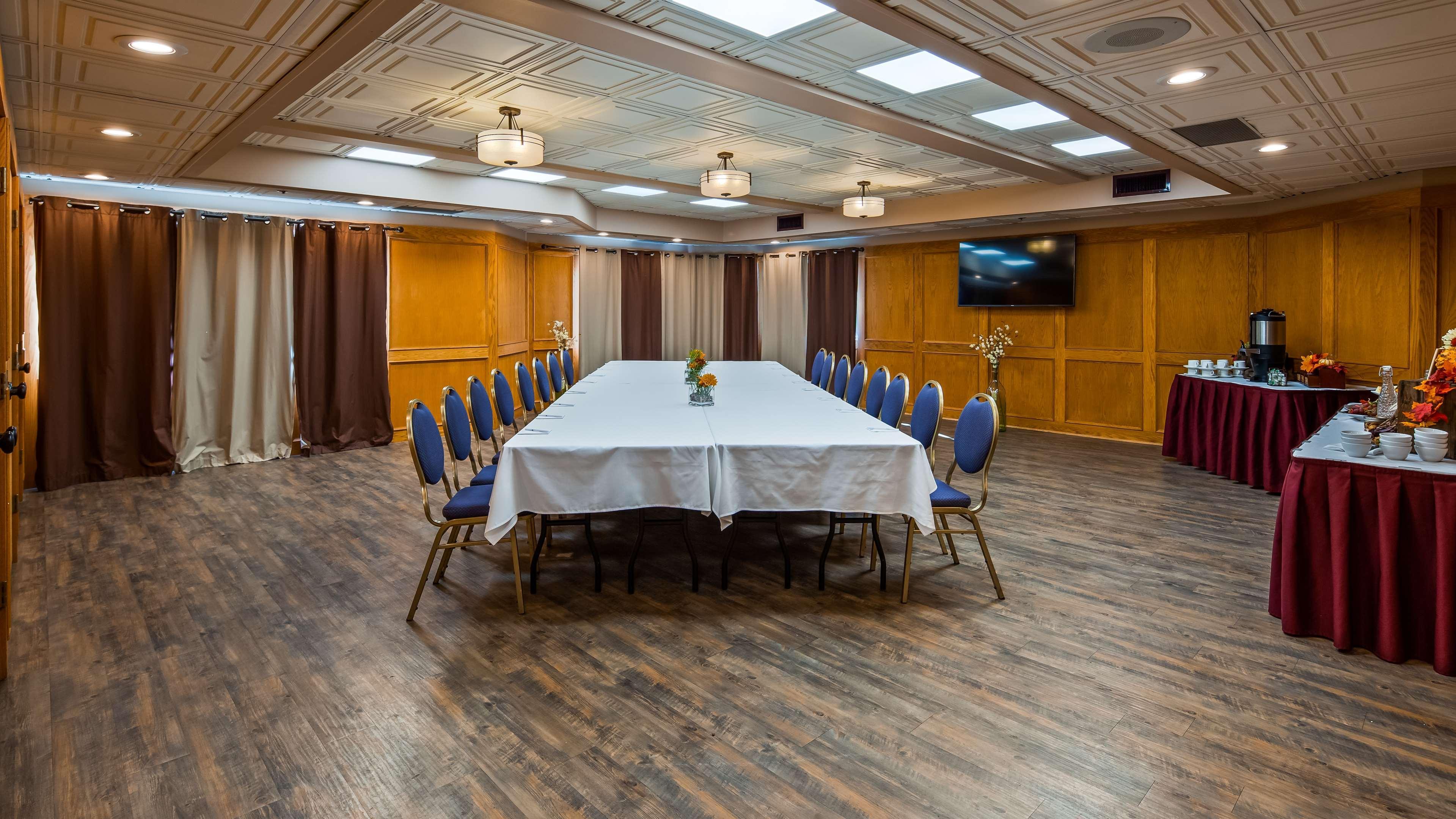 Best Western Premier Ashton Suites - Willowbrook Houston Exterior photo
