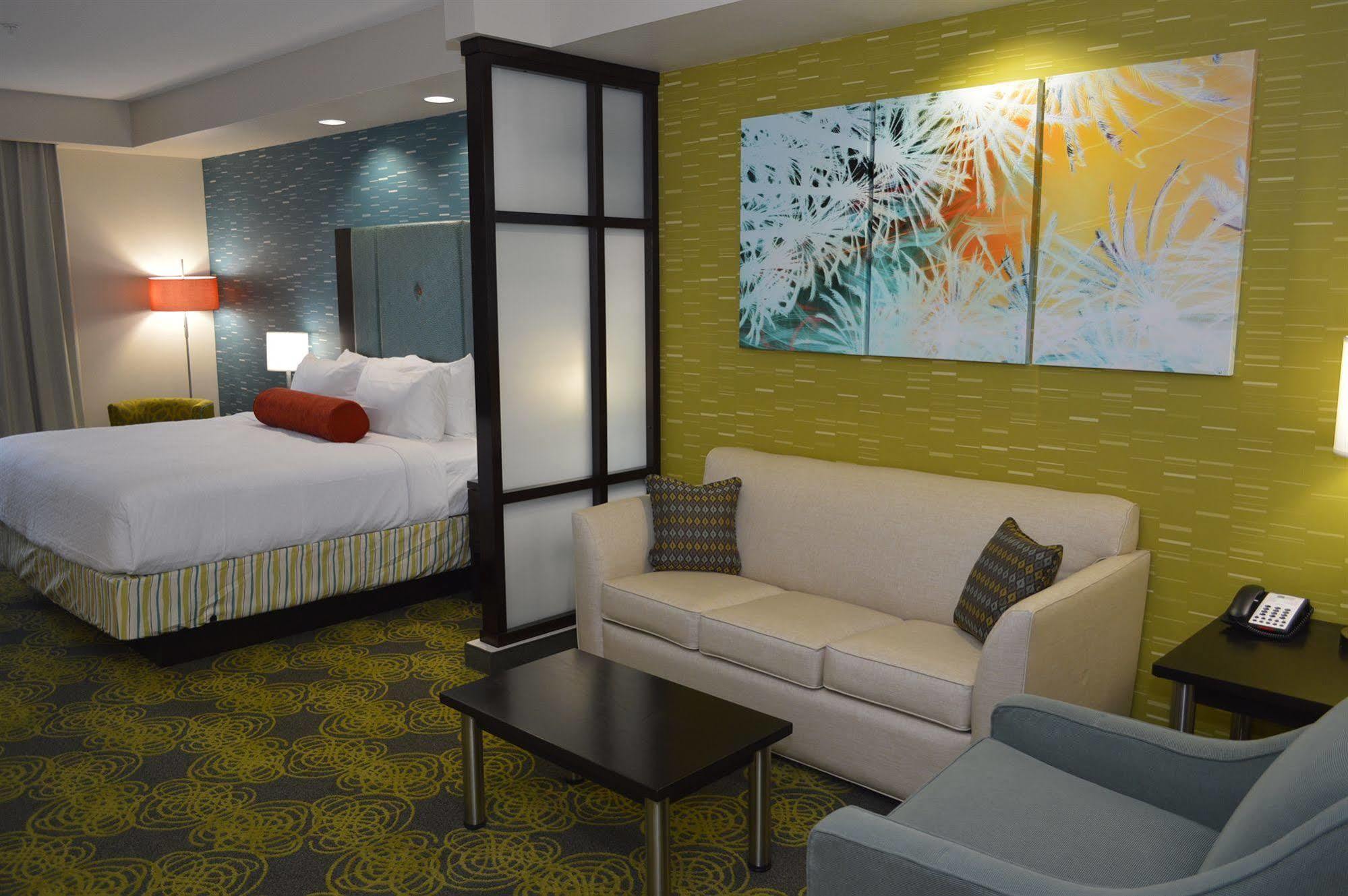 Best Western Premier Ashton Suites - Willowbrook Houston Exterior photo